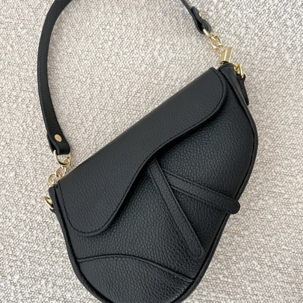 Black Leather Saddle-Bag<Olivia & Kate Best