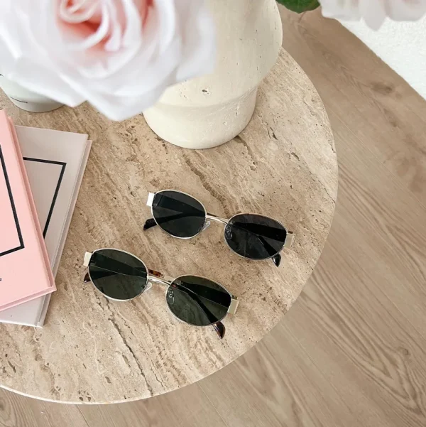 Black Oval Gold Frame-Sunglasses<Olivia & Kate Cheap